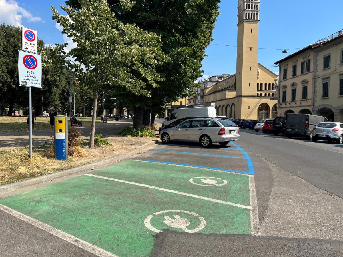 Al 106 Apartment Free Wi-Fi 5 Min Dalla Stazione Prato  Exterior foto