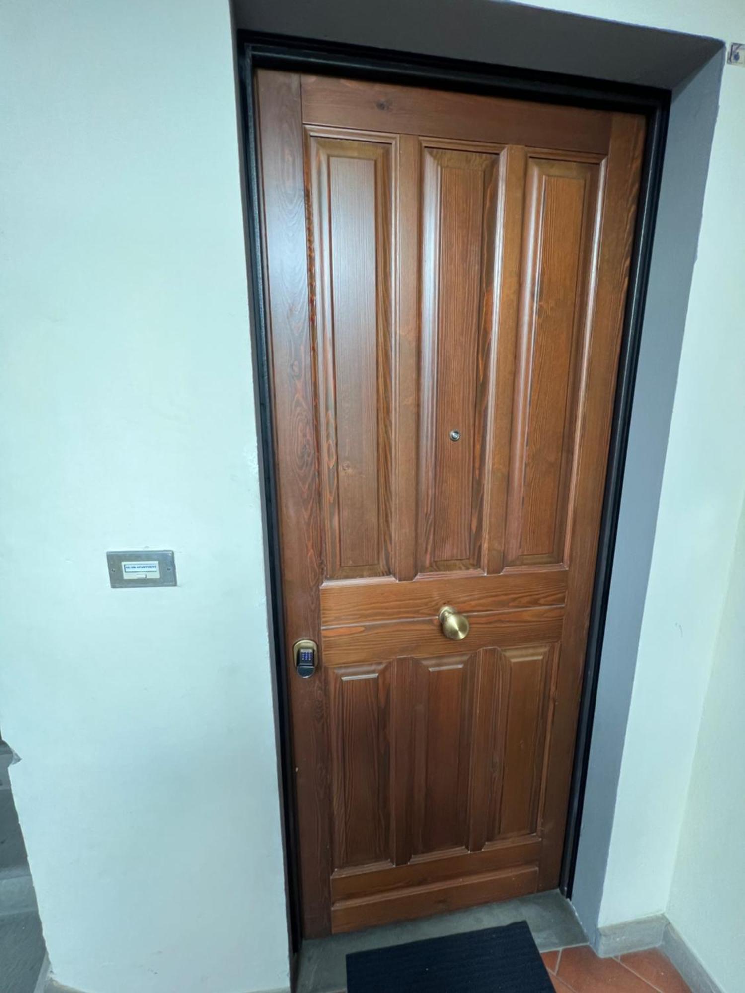 Al 106 Apartment Free Wi-Fi 5 Min Dalla Stazione Prato  Exterior foto